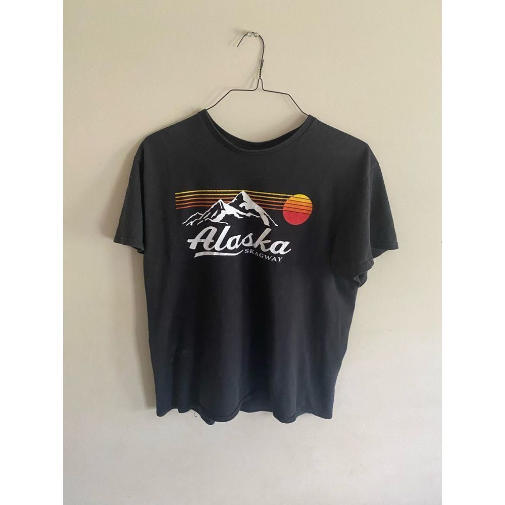 Alaska Skagway mountain graphic t-shirt